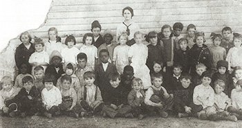 1915 photo of East Swede Town School
