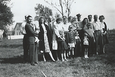 Peterson family photo during the 1948 family reunion