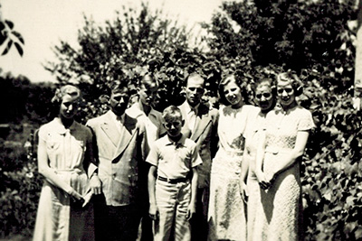 1937 Photo of Peterson Family in Front of their Haydock Home